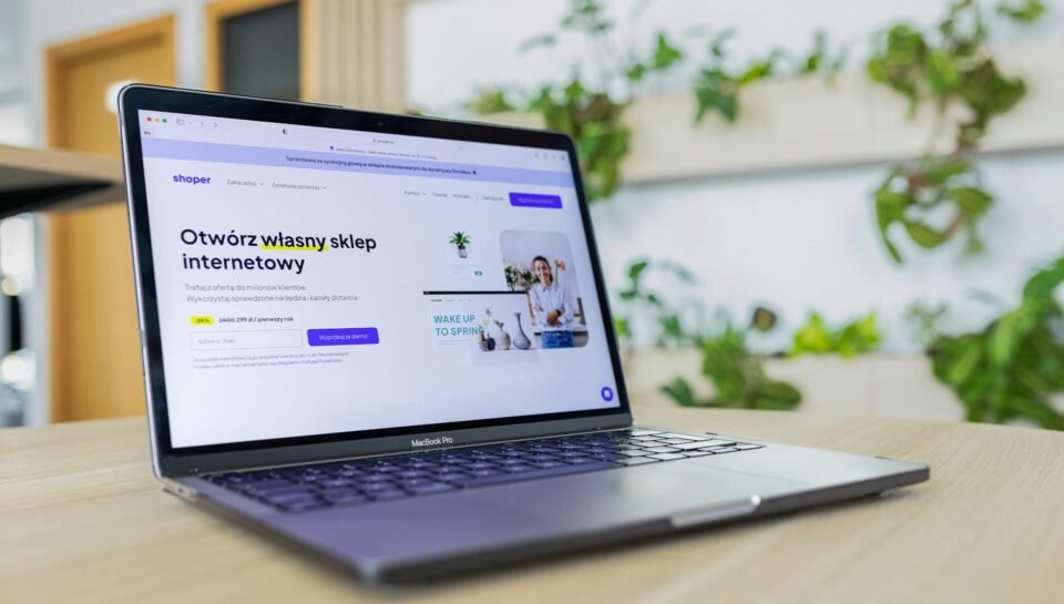 shoper website opened on the computer