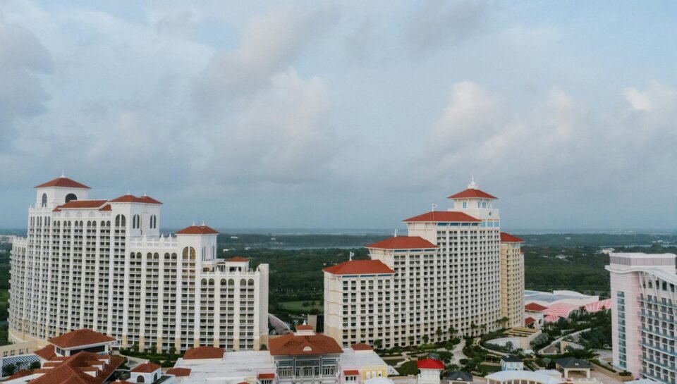 luxurious hotel and resort in the bahamas